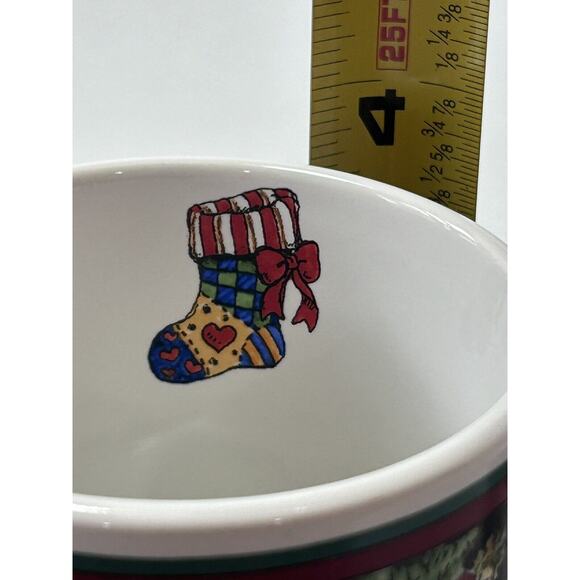 VTG BY CIC BETTY WHITAKER CHRISTMAS SANTA, TREE & FIRE PLACE COFFEE CUP/MUG - Picture 10 of 11